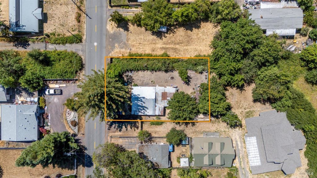 454 Della Ave, Willits, CA 95490