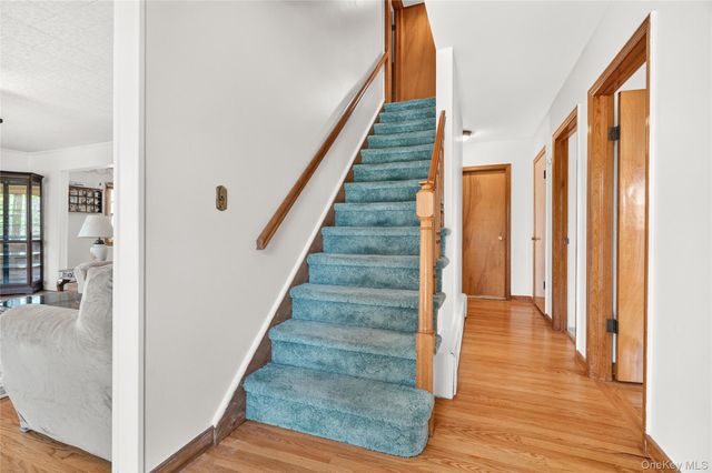 10 Cricketown Road, Stony Point, NY 10980