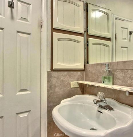 1335 S Woods, Los Angeles, CA 90022