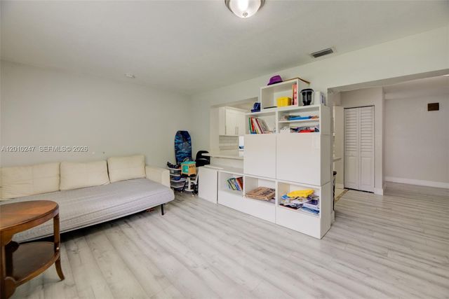 7454 NW 48th Pl, Lauderhill, FL 33319