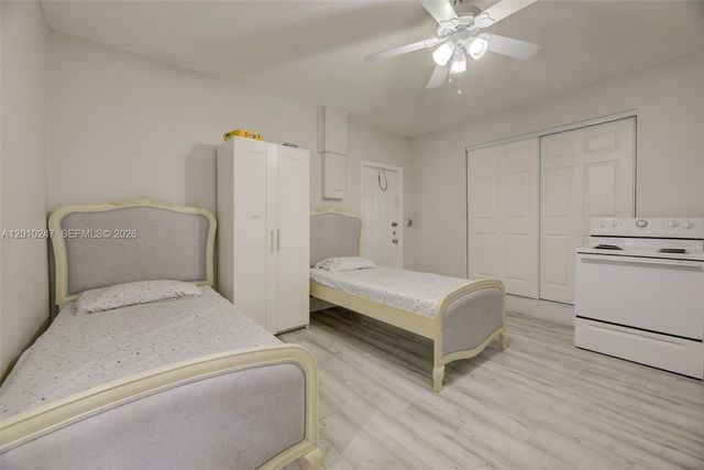 7454 NW 48th Pl, Lauderhill, FL 33319