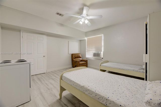 7454 NW 48th Pl, Lauderhill, FL 33319