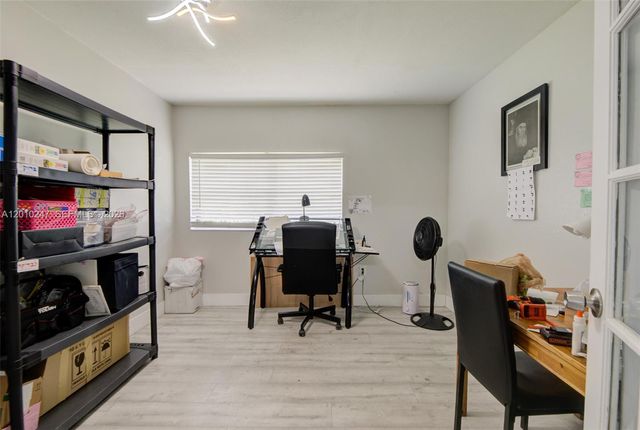 7454 NW 48th Pl, Lauderhill, FL 33319