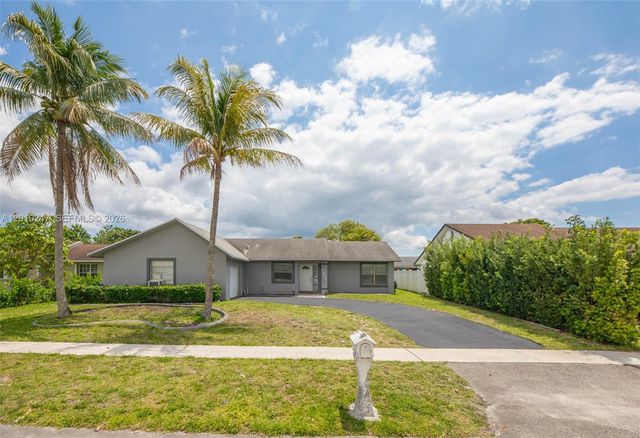 7454 NW 48th Pl, Lauderhill, FL 33319