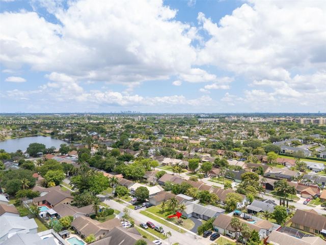 7454 NW 48th Pl, Lauderhill, FL 33319