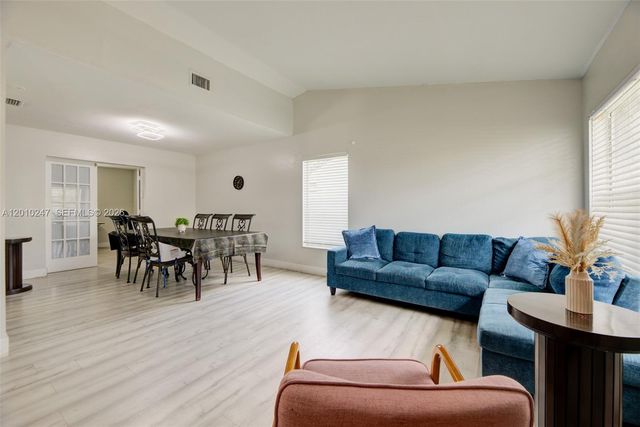 7454 NW 48th Pl, Lauderhill, FL 33319