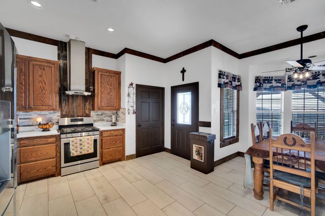 1015 Curry Road, Waxahachie, TX 75167