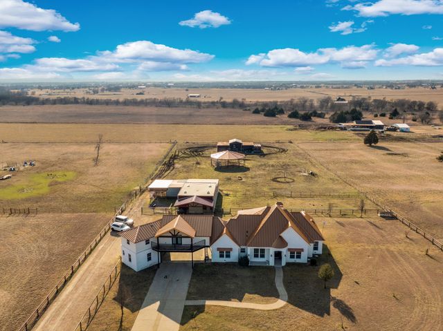 1015 Curry Road, Waxahachie, TX 75167