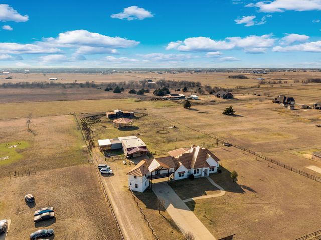 1015 Curry Road, Waxahachie, TX 75167