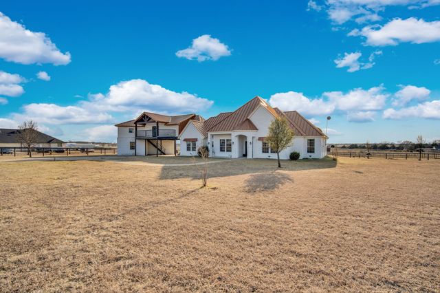 1015 Curry Road, Waxahachie, TX 75167