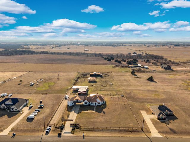 1015 Curry Road, Waxahachie, TX 75167