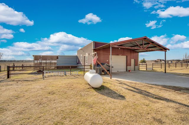 1015 Curry Road, Waxahachie, TX 75167