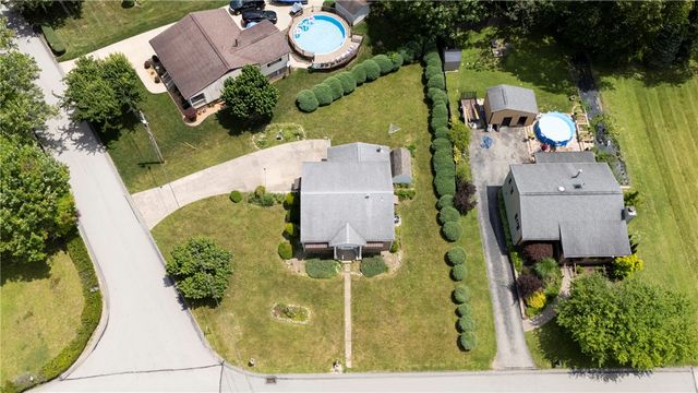 105 Mt. Pleasant Blvd., Manor, PA 15642