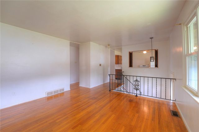 105 Mt. Pleasant Blvd., Manor, PA 15642