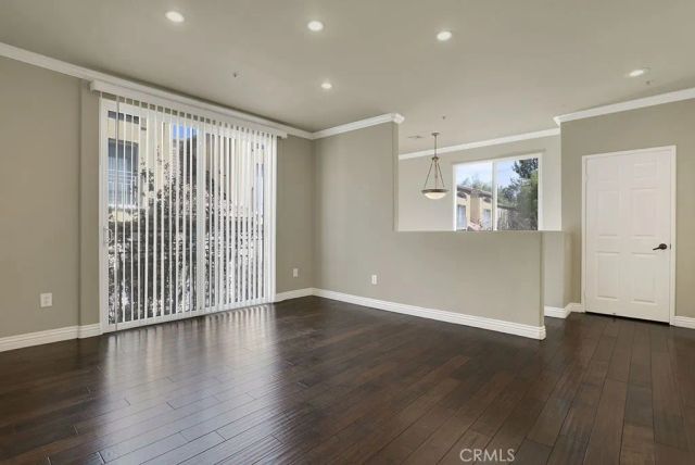5220 Premiere Hills 222, Woodland Hills, CA 91364