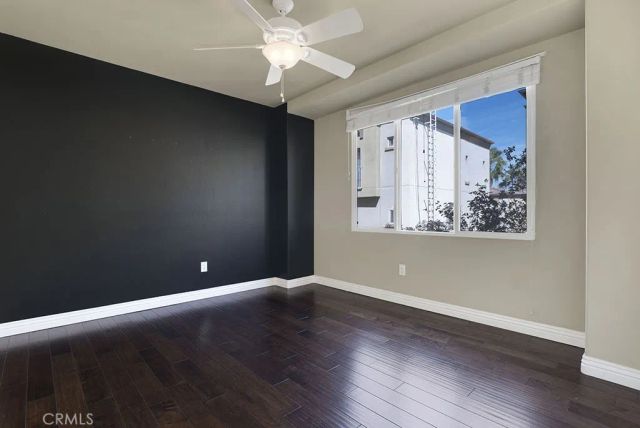 5220 Premiere Hills 222, Woodland Hills, CA 91364