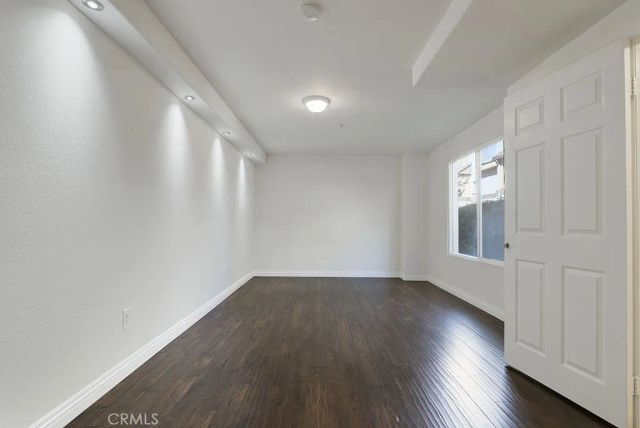 5220 Premiere Hills 222, Woodland Hills, CA 91364