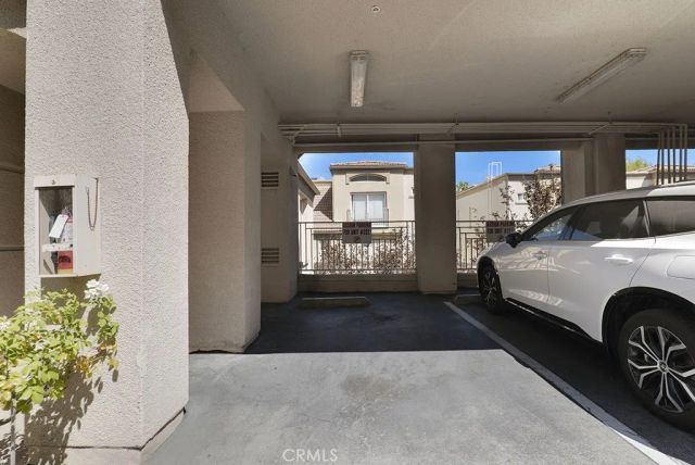 5220 Premiere Hills 222, Woodland Hills, CA 91364