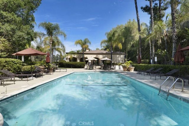5220 Premiere Hills 222, Woodland Hills, CA 91364