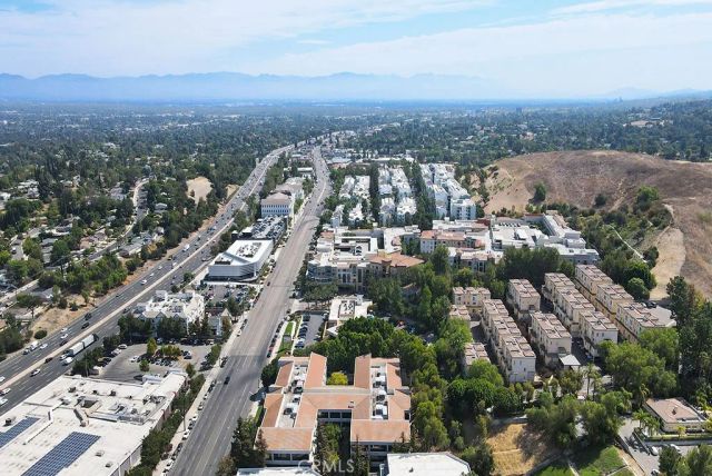 5220 Premiere Hills 222, Woodland Hills, CA 91364