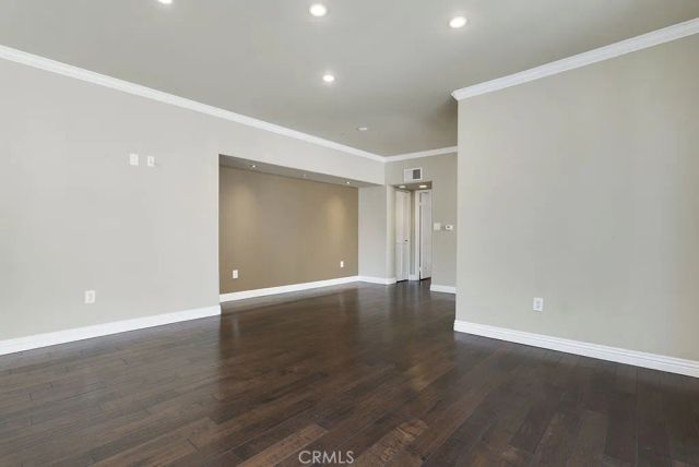 5220 Premiere Hills 222, Woodland Hills, CA 91364