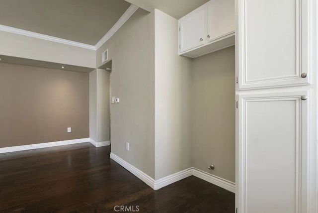 5220 Premiere Hills 222, Woodland Hills, CA 91364