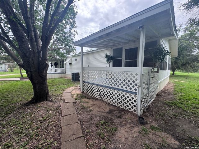 111 Santa Gertrudis, Sutherland Springs, TX 78161