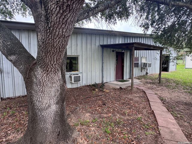 111 Santa Gertrudis, Sutherland Springs, TX 78161