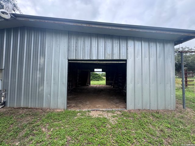 111 Santa Gertrudis, Sutherland Springs, TX 78161