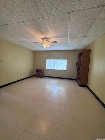 111 Santa Gertrudis, Sutherland Springs, TX 78161