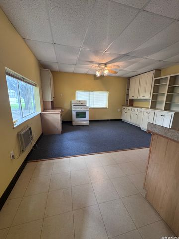 111 Santa Gertrudis, Sutherland Springs, TX 78161