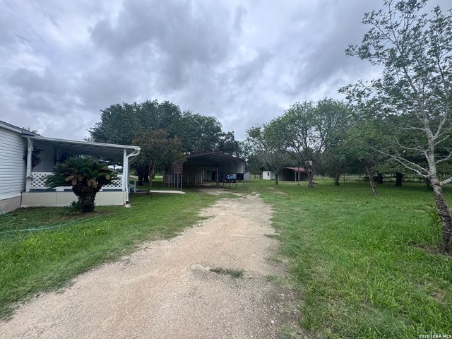 111 Santa Gertrudis, Sutherland Springs, TX 78161