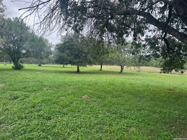 111 Santa Gertrudis, Sutherland Springs, TX 78161