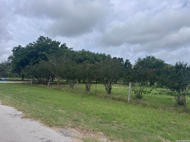 111 Santa Gertrudis, Sutherland Springs, TX 78161