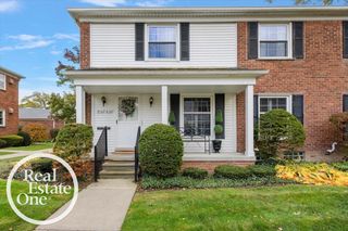 616 Cadieux Road, Grosse Pointe, MI 48230