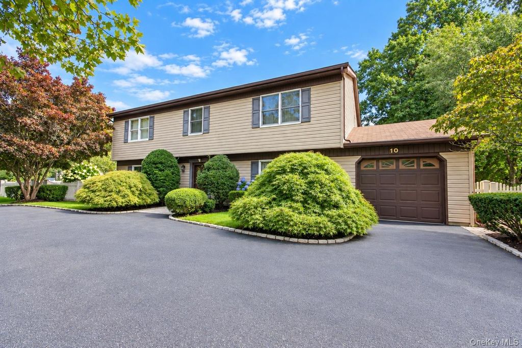 10 Marblestone, South Setauket, NY 11720 — photo 2