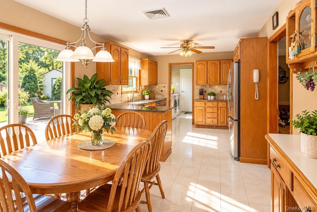 10 Marblestone, South Setauket, NY 11720 — photo 5