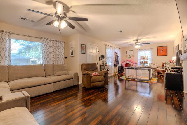 1413 Andrea, Bay City, TX 77414