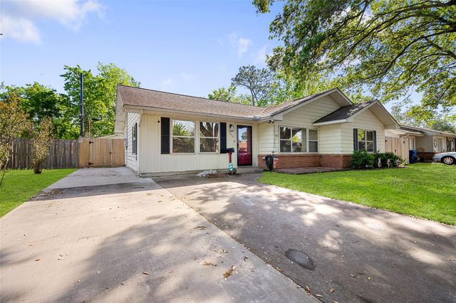 1413 Andrea, Bay City, TX 77414