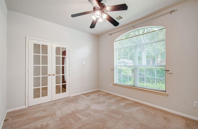 10004 Chestnut Creek Way, Pearland, TX 77584