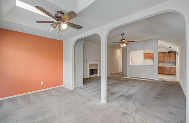 10004 Chestnut Creek Way, Pearland, TX 77584