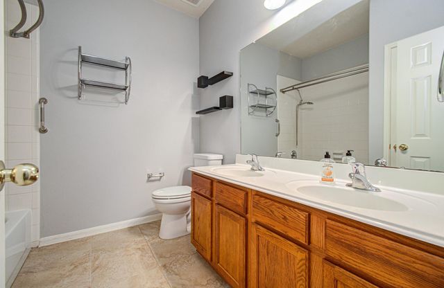 10004 Chestnut Creek Way, Pearland, TX 77584