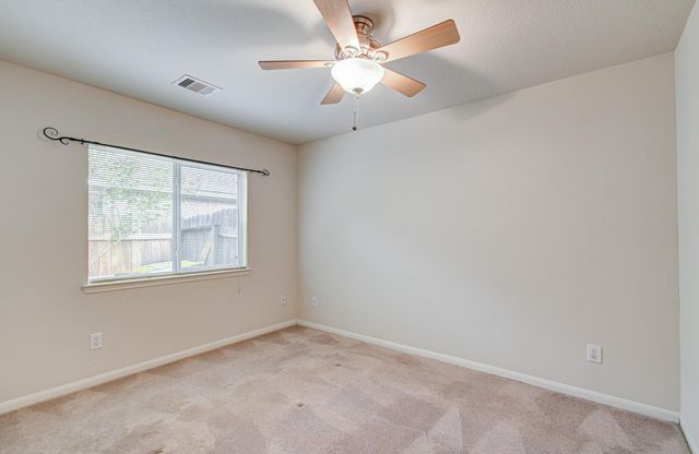 10004 Chestnut Creek Way, Pearland, TX 77584
