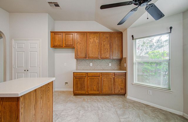 10004 Chestnut Creek Way, Pearland, TX 77584