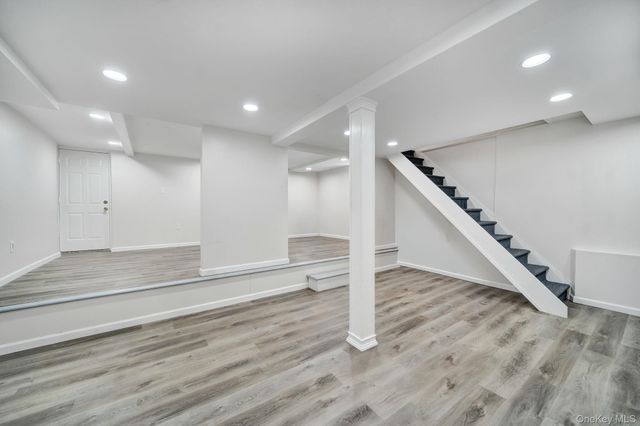 76 Balcom Road, Farmingdale, NY 11735