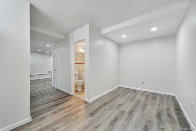 76 Balcom Road, Farmingdale, NY 11735