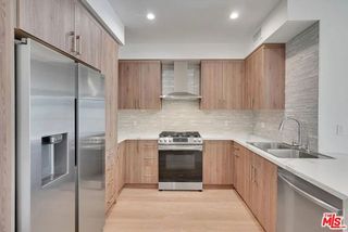 14419 Riverside Drive 306, Sherman Oaks, CA 91423