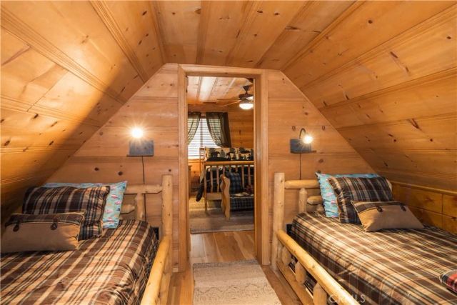 39998 Glenview Road, Big Bear Lake, CA 92315