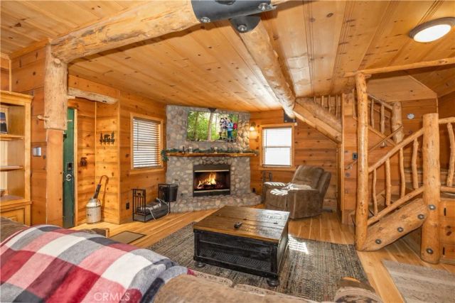 39998 Glenview Road, Big Bear Lake, CA 92315