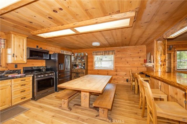 39998 Glenview Road, Big Bear Lake, CA 92315